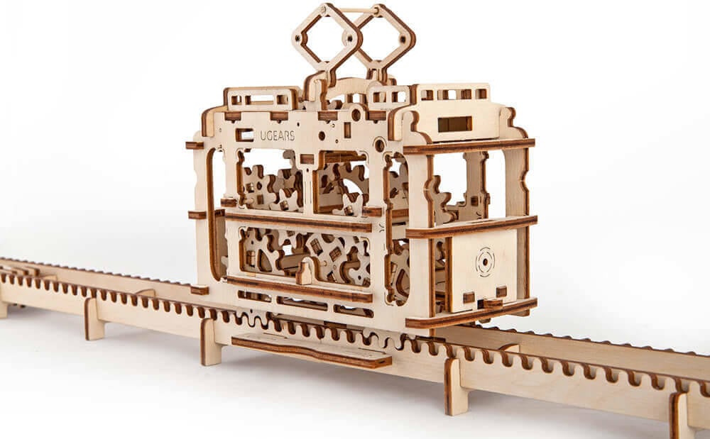 Maqueta Ugears Tram with rails tranvía con rieles 3d rompecabezas de madera kit sin pegamento