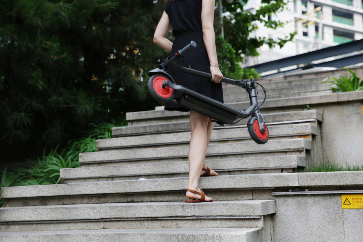 Patinete Eléctrica NINEBOT Segway C20 (Hasta 16 km/h - Autonomía: Hasta 20 km)