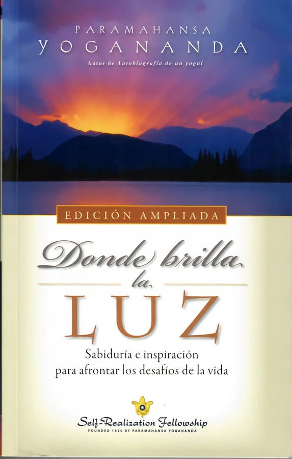 Libro Donde Brilla La Luz de Paramahansa Yogananda (Español)